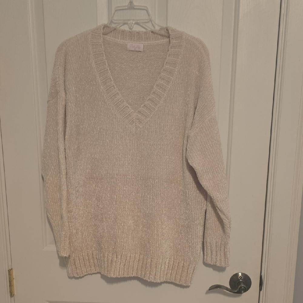 Pink Lily Soft Cream V-Neck Sweater